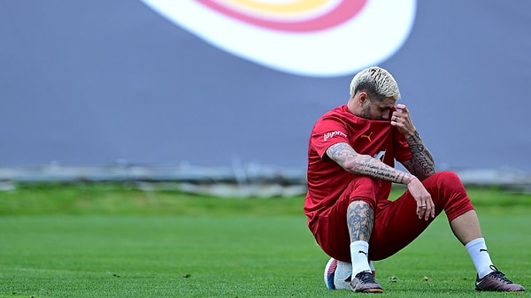 Galatasaray'da eşi Wanda Nara ile boşanma kararı aldıktan sonra oldukça mutsuz görülen Mauro Icardi ile ilgili önemli bir gelişme yaşandı.