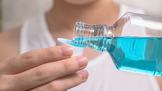 Expert Dentist Reveals Why Using Mouthwash After Brushing Is a Mistake