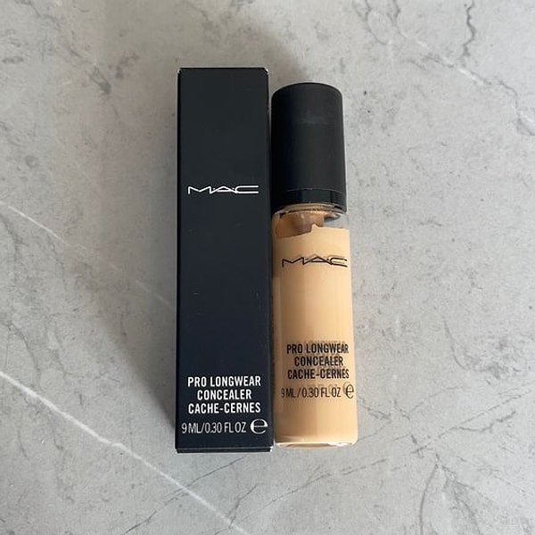 2. MAC Kapatıcı - Pro Longwear Concealer Nw20 9 ml