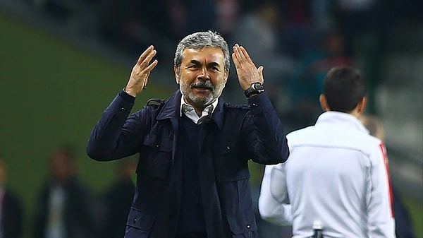 Mourinho'nun yapabileceklerinin süresini kısaltmayalım diyen tecrübeli teknik direktör, "Süper Lig'de 2013-14'den beri şampiyonluğun uzağında. 2008'den beri Şampiyonlar Ligi'nin uzağında. O günleri atlayıp bugün üzerinden Mourinho'yu tartışırsak yapabileceklerini kısaltırız." açıklamasında bulundu.