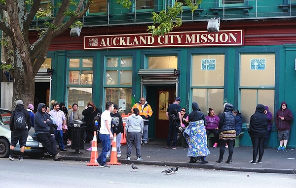 The Auckland City Mission, a charity helping the homeless in Auckland, New Zealand, accidentally distributed candies containing a "lethal dose" of methamphetamine!