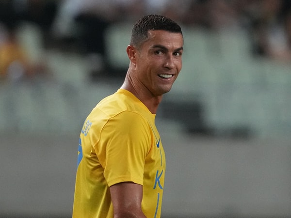 Merak edenler için Cristiano Ronaldo'nun YouTube Kanalı da burada 👇