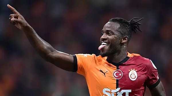 Batshuayi, Galatasaray'ın 2-0 geride olduğu maçta oyuna girerek iki gol attı ve takımına beraberliği sağladı. Son dakikada gole engel olamasalar da İstanbul'a avantajlı dönüyorlar. Bu golden sonra spor dünyası Batshuayi'nin transferi için ilginç bir iddiayı konuşuyor.