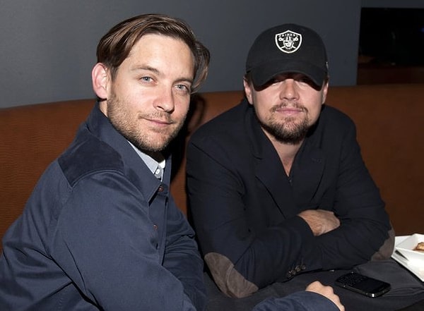 Leonardo DiCaprio ve Tobey Maguire Hollywood dünyasının en sevilen aktörlerinden ikisi.