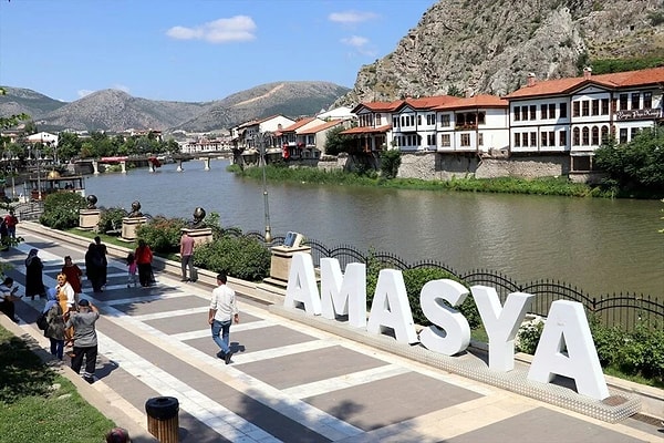 Amasya Turizm Derneği Başkanı Emre Mısırlı da durumu tepki göstererek şunları söyledi: 👇