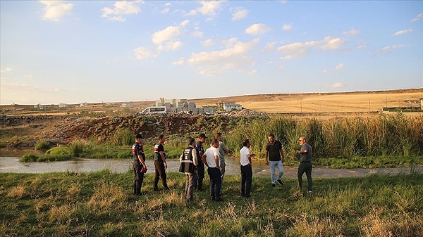 A Haber ise Narin'e ait çene ve diş röntgenlerindeki fiziksel yapının ağabeyin kolundaki izlerle örtüşmediğini yazdı.