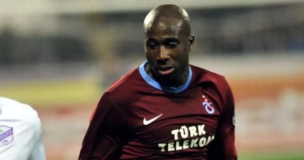 Sol Bamba, 39 yaşında hayata veda etti. Ocak 2021'de Non-Hodgkin Lenfoması teşhisi konulan Sol Bamba, hastalığının yeniden nüksetmesi sonucunda Manisa FK maçı öncesinde rahatsızlanmıştı. Bamba, bu durum üzerine Manisa Celal Bayar Üniversitesi Hastanesi'ne kaldırılmıştı.