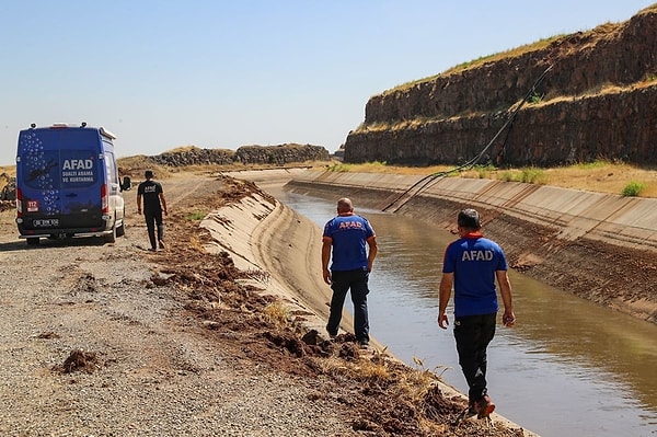 Narin’i arama çalışmalarında bugün 12. gün. Tüm Türkiye 8 yaşındaki Narin Güran’dan gelecek güzel bir haberi bekliyor…