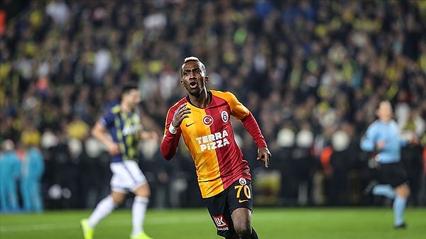 Galatasaray sonrası Monaco ve Olympiakos formaları giyen Onyekuru, daha sonra tekrar Süper Lig'de forma giymişti.