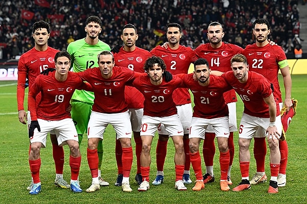 Son olarak UEFA Uluslar Ligi karşılaşmasında İzlanda'yı 3-1 deviren 'Bizim Çocuklar' da ilk 20'de yer aldı. 17'nci sırada yer alan Türkiye milli takımının kadro değeri 327.3 milyon euro.