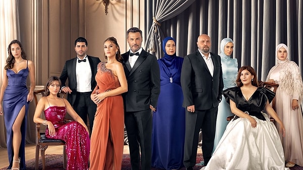 Show TV'nin fenomen haline gelmiş dizisi Kızılcık Şerbeti, yeni bölüm fragmanlarıyla heyecan yaratmaya devam ediyor.