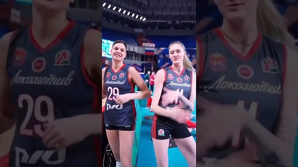 Rusya'daki ligde geçen yıl MVP yani en değerli oyuncu seçilen Ebrar Karakurt'un takım arkadaşlarından biri de orta oyuncu Yulia Brovkina.