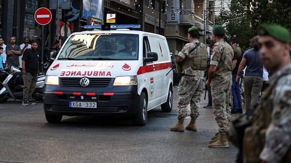 ''Çağrı cihazlarının bombaya nasıl dönüştü?'' sorusunun cevabı herkes tarafından merak ediliyor. Uzmanlar ise Mossad'ın Hizbullah'ın tedarik zincirine sızarak inanılmaz saldırıyı nasıl düzenlediğini duyurdu.