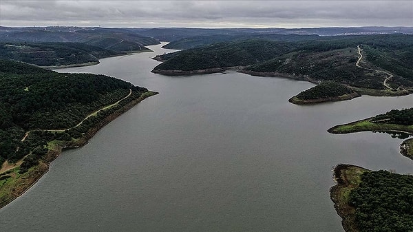 Ancak yazın kurak geçmesiyle birlikte barajlarda tehlike çanları çalmaya başladı. İSKİ verilerine göre 19 Eylül 2024 Perşembe günü barajlarda doluluk oranı yüzde 40 seviyesine indi.