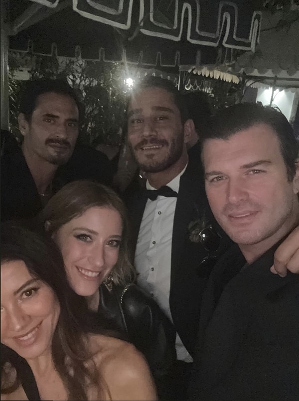 Bu isimler arasında Hazal Kaya ve Serkan Keskin'in biricik dostu olan eşi Ali Atay da vardı.