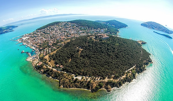 1. İstanbul'un Anadolu Yakası açıklarındaki adalar topluluğunun ismi nedir?