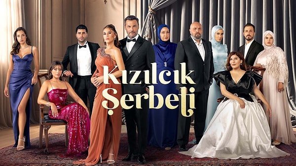 Show TV'nin fenomen haline gelen dizisi Kızılcık Şerbeti, kameralara yakalanan çekim hatalarıyla sık sık sosyal medyada gündem olmaya başladı.