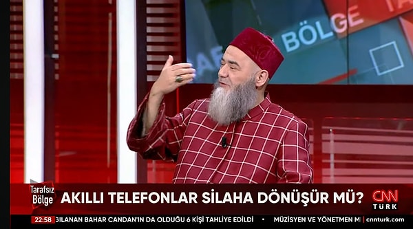 Konu ile ilgili konuşmak üzere Cübbeli Ahmet Hoca da ekranlara çıktı. Cübbeli Ahmet yayın esnasında kendisine yapılan saldırıdan da bahsetti.