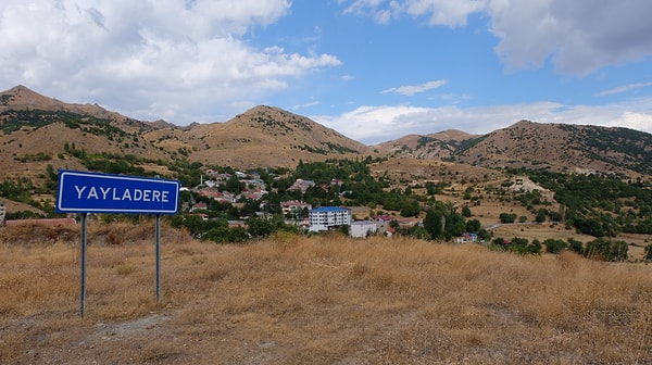 Birincilik haberinin ardından kısa bir süre sonra ise ünlü güzel Sağlık Bakanlığı'nın 118’inci dönem Devlet Hizmeti Yükümlülüğü (DHY) kurasında, Bingöl'ün 2 bin 304 nüfuslu Yayladere ilçesindeki, Yayladere Toplum Sağlığı Merkezi’ne atanmıştı.