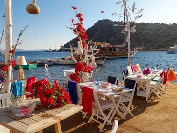 7. Gümüşlük, Bodrum’un en bohem ve romantik köşelerinden biri.