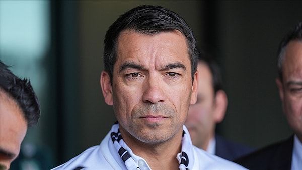 Van Bronckhorst’un kadro tercihleri hakkında yorum yapmak istemiyorum.