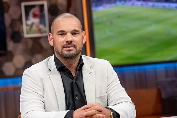 Sneijder tarihi bir fark da olabileceğini belirterek "7-0 da olabilirdi. Kötü bir gün geçirebilirsiniz ama bu kesinlikle Ajax'ın iyi oyunundan da kaynaklanıyordu. Beşiktaş'ı o kadar zorladılar ki kendi oyunlarına hiç giremediler" dedi.