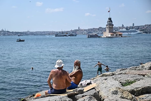 Meteoroloji Genel Müdürlüğü bugüne dair hava tahmin raporunu paylaştı. Rapora göre ülke genelinde adeta temmuz sıcaklıkları yaşanacak.