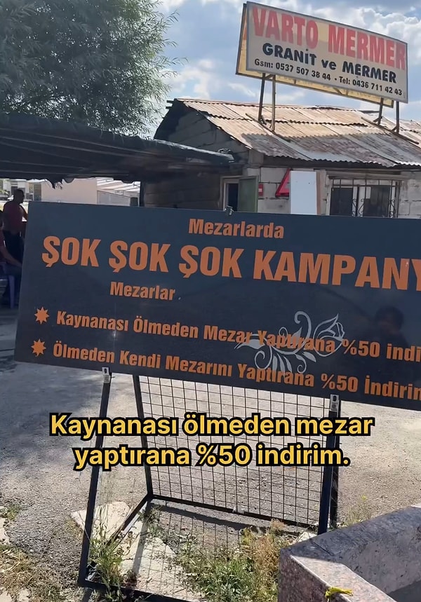 Kampanyayı görünce mezarcı abilerle sohbete başlayan gezgin komik anlara vesile oldu.