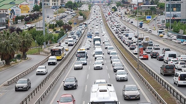 YDO ile birlikte emniyet kemeri takmama, takip mesafesine uymama gibi ihlaller için uygulanan 690 TL’lik ceza önümüzdeki sene bin TL’ye çıkacak.