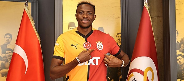 Osimhen transferini 4 Eylül'de KAP'a bildiren Galatasaray, dünyanın en pahalı 5 forvet oyuncusundan birini transfer etmenin mutluluğunu yaşıyordu.