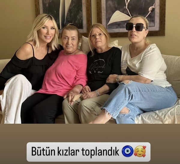 Aynı pozu Instagram'ından "Bütün kızlar toplandık" notuyla paylaşan Nursel Sayan Yıldız'ın son halini görenler tanıyamadı adeta.