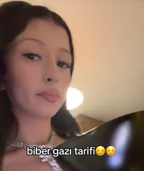 Yoğun talep üzerine, biber gazlarının fiyatlarının yükseldiği iddia edildi. Bunun üzerine bir TikTok kullanıcısı, bu fahiş fiyat artışları nedeniyle biber gazı alamayan kadınlara evde yapabilecekleri bir "biber gazı tarifi" paylaştı.