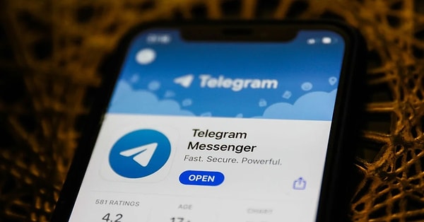 Bulut tabanlı anlık mesajlaşma ve sosyal ağ uygulaması olan Telegram'da da benzer grupların tespit edildiğine dair iddialar ise bir erişim engelinin daha olup olmayacağını gündeme getiriyor.