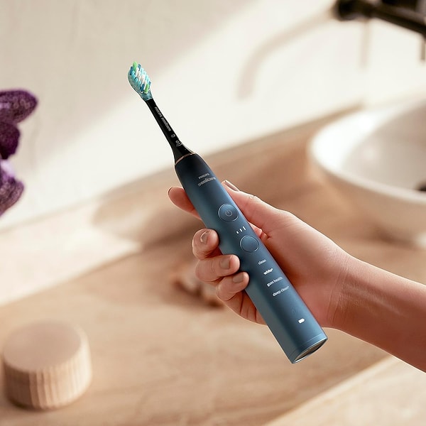 Philips Sonicare Diamond Clean 9000 Şarjlı Diş Fırçası,Seyahat Kabı,Sonicare App - Siyah HX9911/88