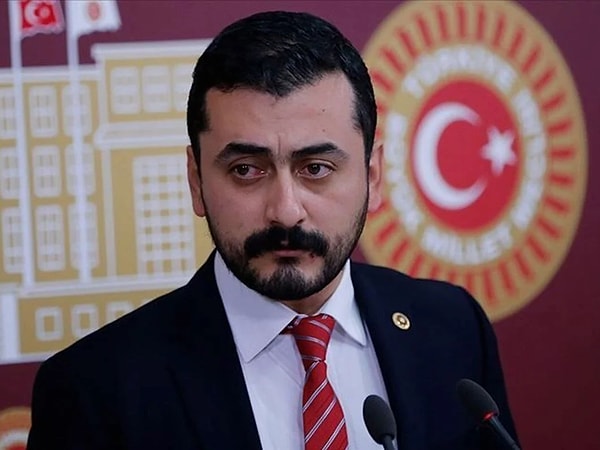 Erdem paylaşımında "Beyefendi zaten AKP’lidir. Fatih Saraç ile birlikte, kol kola Habertürk’ü AKP’den gelen telefonlar doğrultusunda yönetmiş, hatta bir çok seçimin kaderini etkileyen işler yapmıştır. 2014 Yılında benim TV programıma katılıp günah çıkartmaya çalışmış, ama yayın sonunda ciddi biçimde rezil olmuştu." diye yazdı.