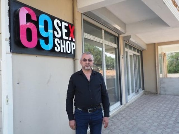 Girişimci Uyaroğlu, son olarak mahallenin ihtiyacını tespit etti, "sex shop" firması açtı!