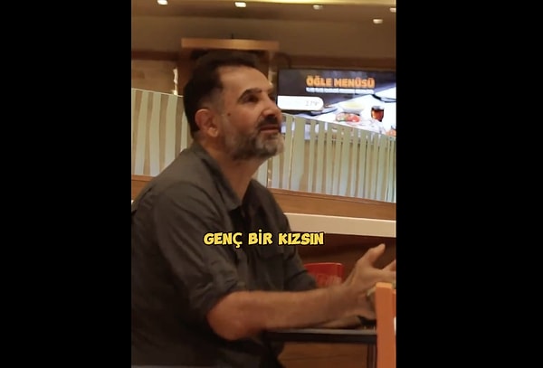 “Genç kız olduğun için milletin halini de biliyorsun yanlış mı anlarlar diye korktum sana bir şey demeye.” diyen adam, ülkenin geldiği durum üzerine uzun uzun düşündürdü.