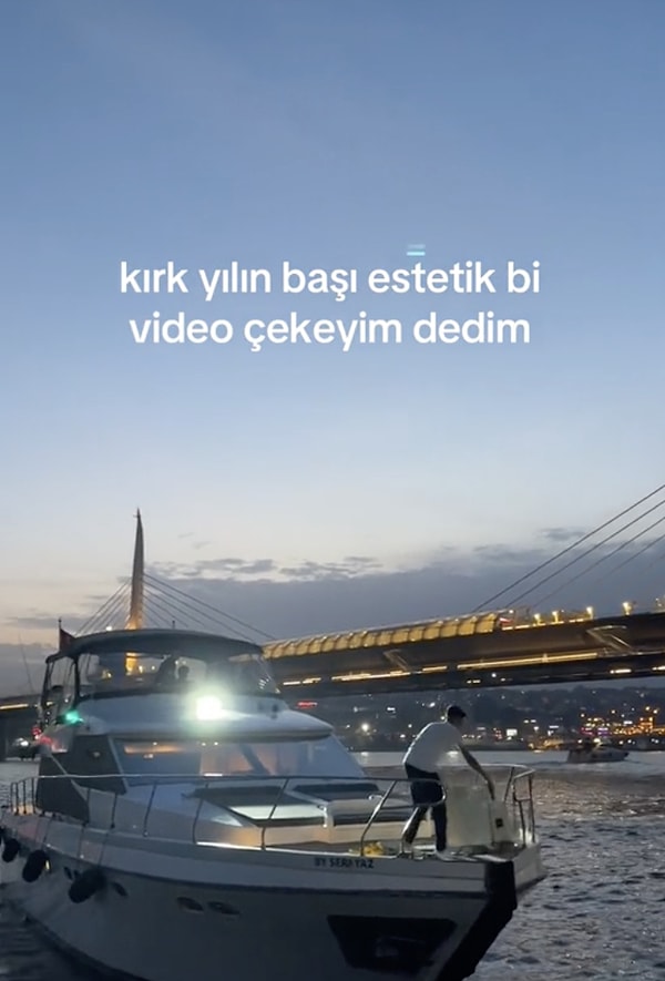 Tiktok'ta '@serefekiz_' isimli kullanıcının paylaştığı bir video büyük ilgi gördü. Kullanıcı kırk yılın başı çekmek istediği 'estetik' videosunda yine başarılı olamadı...