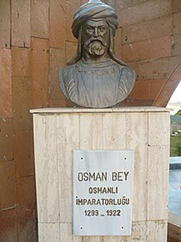 Yani Osman Bey’in isminin "Osman" olarak değişmesi İslamlaşma süreciyle ilgili olabilir. Türklerin İslamiyet’i kabul etmesiyle birlikte bazı isimlerin Arapça versiyonları popüler hale geldi. Bu da "Otman" isminin "Osman" olarak değişmesine yol açmış olabilir.