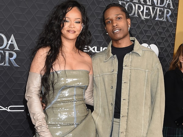 Kulübün bu anlaşma için Rihanna ve ASAP Rocky'ye ödeyeceği miktar henüz netleşmemişken, Fenerbahçe yönetimi tüm dünyada ses getirmeyi hedeflediği bu anlaşmadan 50 milyon dolarlık gelir bekliyor.