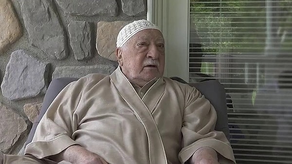 15 Temmuz 2016'daki darbe girişimini organize eden 83 yaşındaki FETÖ lideri Fethullah Gülen, 1999'dan beri yaşadığı ABD'de öldü. Gülen'in ölümü terör örgütene yakın kaynaklar tarafından teyit edildi.