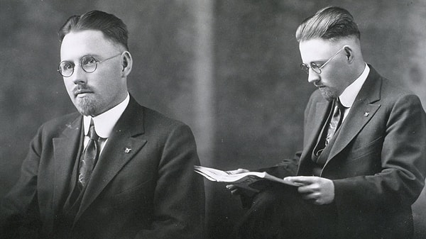 John Brinkley adındaki bir doktor, bulduğu ilginç yöntemle tarihe adını yazdırmayı başardı.