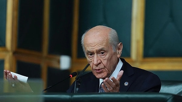 Bahçeli, terörist başı Abdullah Öcalan için "Şayet tecridi kaldırılırsa gelsin, TBMM’de DEM Parti toplantısında konuşsun. Terörün bittiğini ve örgütün lağvedildiğini haykırsın" ifadelerini kullandı.