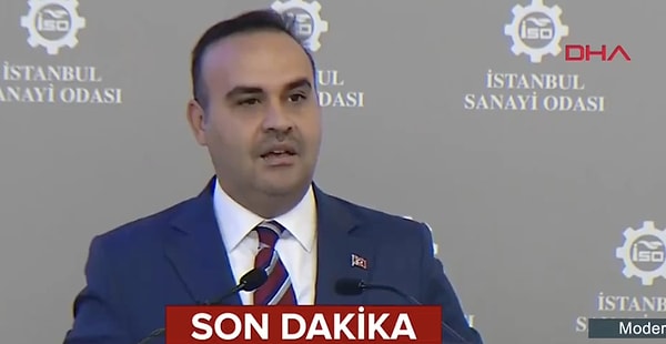 Sanayi ve Teknoloji Bakanı Mehmet Fatih Kacır ise ilk açıklamasında, “TUSAŞ yerleşkesinde bir silahlı saldırı olduğu yönünde bir haber aldım. Savunma Sanayi Başkanımızı aradım kendisi haberi doğruladı ama henüz detaylarla ilgili bir bilgi paylaşma imkanı bulunmuyordu.   Rabbim bütün mühendislerimizi araştırmacılarımızı muhafaza etsin. Biz asla savunma sanayinden, milli tekonoloji hamlesi yolculuğundan geri adım atmayacağız.” ifadelerini kullandı.