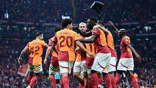 Galatasaray, UEFA Avrupa Ligi 3. hafta maçında İsveç ekibi Elfsborg’u ağırlarken hem sahada hem de tarihte iz bıraktı.