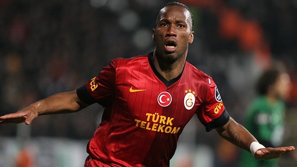 Drogba'nın, Bursaspor'un yanı sıra Altınordu ve Sakaryaspor ile de görüşmelerde bulunduğu bildirildi.