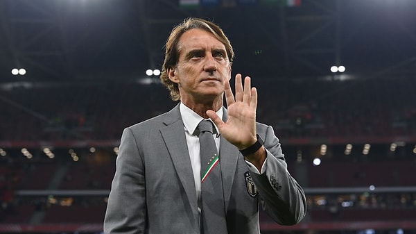 İngiliz basını, Suudi Arabistan Milli Takımı'ndaki görevine son verilen Roberto Mancini’ye tam 78 milyon euro tazminat ödeneceğini öne sürdü.