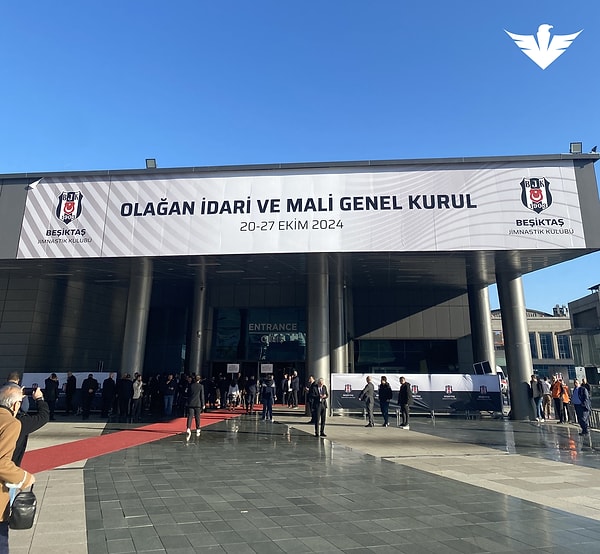 Beşiktaş Kulübü’nün 2023-2024 Dönemi Olağan İdari ve Mali Genel Kurul Toplantısı, İstanbul Kongre Merkezi Harbiye Oditoryumu’nda başladı.