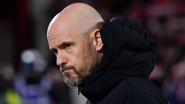 Kulüpten yapılan açıklama ile Erik ten Hag ile yolların ayrıldığı yerine geçici olarak kulüp efsanelerinden ve ten Hag'ın yardımcısı Ruud van Nistelrooy'un geçtiği bildirildi.