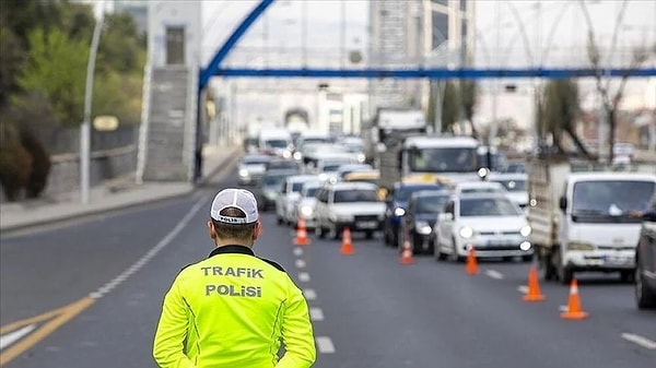 Bu yollara alternatif olarak Turgut Özal Bulvarı (Millet Caddesi) ile Fevzipaşa Caddesi kullanılabilecek.